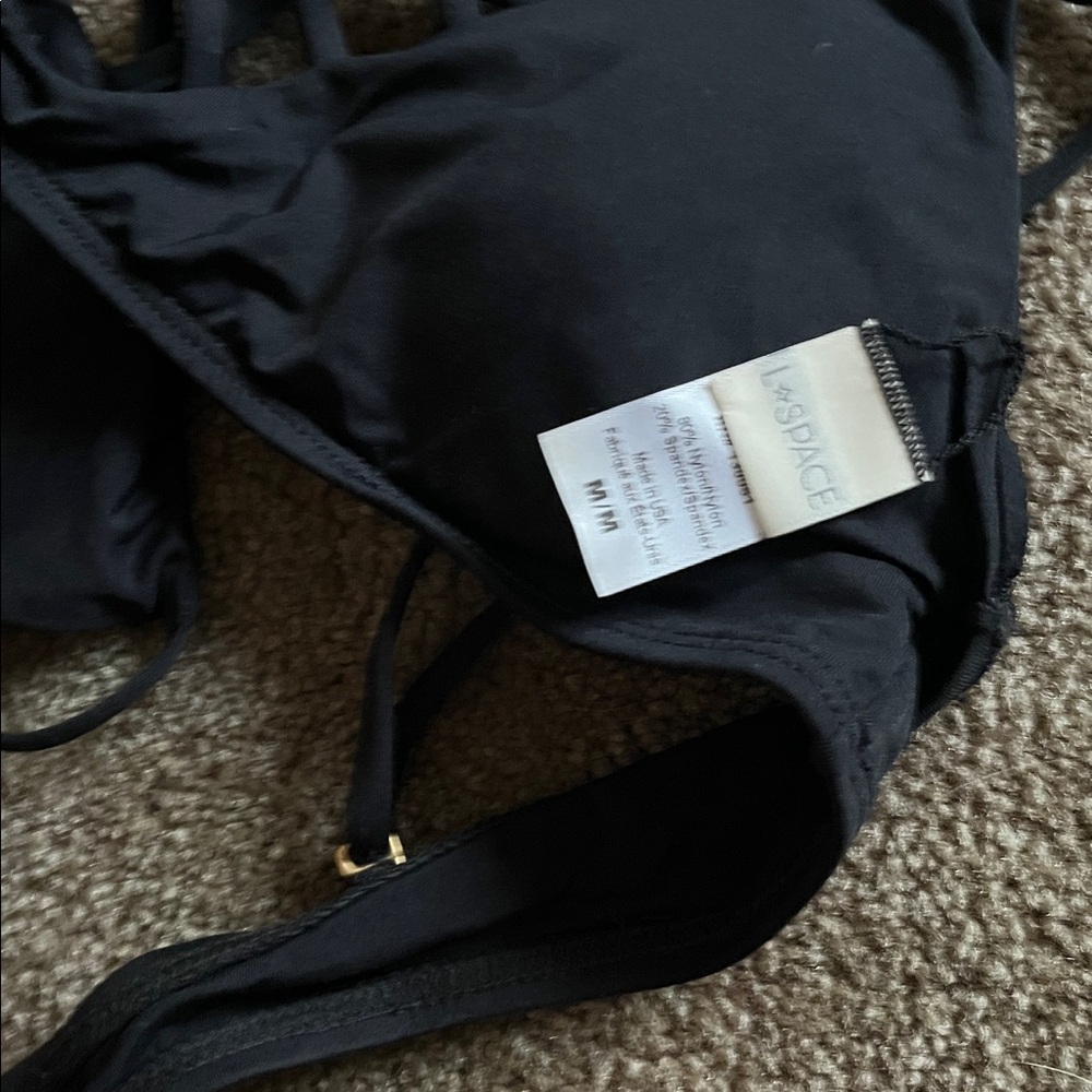 L space bikini - Picture 2 of 3